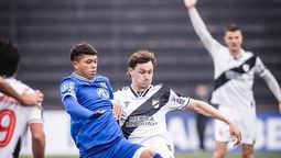 altText(Danubio y Juventud igualaron en el partido pendiente por el Intermedio)}