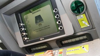 Impautaron a 7 personas por la explosión del cajero automático en Carrasco.