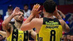 altText(Paliza: Peñarol aplastó a Nacional por la Liga Uruguaya de Básquetbol)}