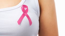 altText(Jornada de lucha contra el cáncer de mama en Montevideo)}