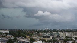 altText(Inumet y Metsul anticipan una jornada de nubosidad en aumento con ráfagas costeras de hasta 50 km/h)}