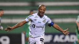 altText(Carlos Sánchez jugará en Peñarol)}