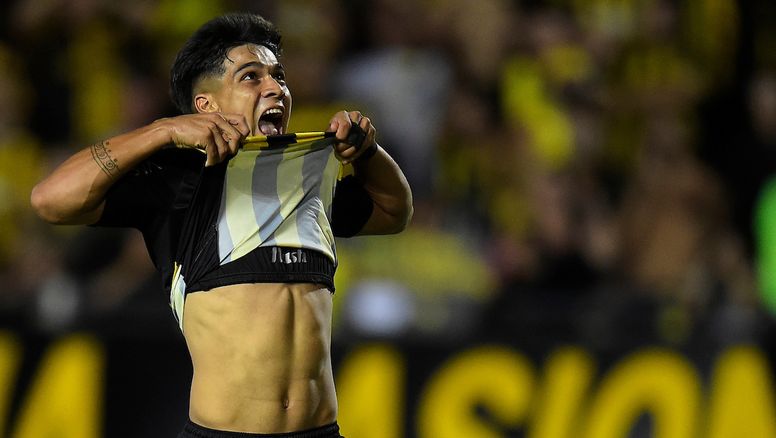 Alarma en Peñarol: Arezo será baja por lesión