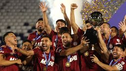 altText(Lanús conquistó la Copa Sudamericana tras una final épica ante Atlético Mineiro)}