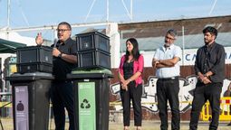 altText(Más de un millar de vecinos de Capurro recibieron los nuevos contenedores de la intendencia)}