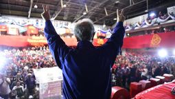 altText(Intervención de Tabaré Vázquez en Congreso del SUNCA)}