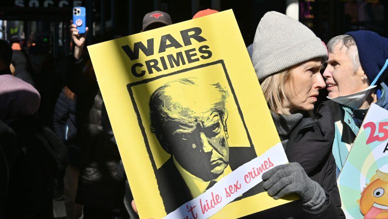 Abrid el puto estrecho, locos cabrones, amenaza de Trump a Irán