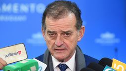 altText(Manini Ríos se distancia de la oposición y dice que va a estudiar el plan de seguridad)}