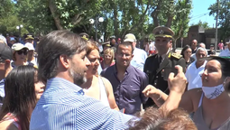 altText(Una ciudadana increpó a Lacalle: 
