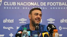 altText(¿Recoba, sigue o no sigue en Nacional?)}