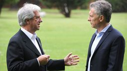 altText(Tabaré Vázquez se reunirá con Mauricio Macri el próximo miércoles 13)}