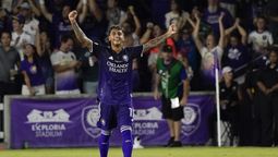 altText(Facundo Torres anotó dos goles y llevó al título a su club)}