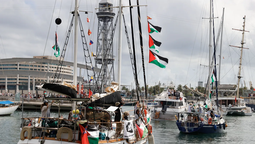 altText(Dos uruguayas navegan en la flotilla solidaria que se dirige a la Franja de Gaza)}