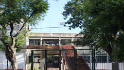 altText(Gremio estudiantil del Bauzá ocupó el centro de estudios)}