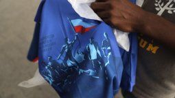 altText(Papelón Mundial: la FIFA censura camiseta de Haití por considerarla 