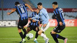 altText(En un buen partido Liverpool ganó y obliga a Nacional)}