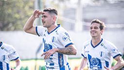 altText(Juventud ganó en el comienzo de la fecha)}