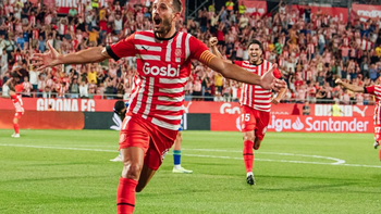 Cristhian Stuani estará un mes de baja por una arritmia cardíaca.