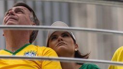 altText(STF de Brasil cree que Trump prepara fuga de Bolsonaro para los Estados Unidos)}