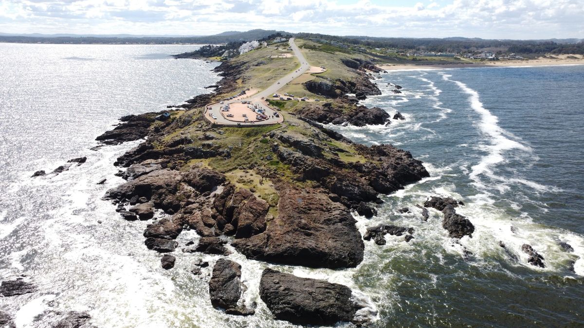 29 edificios se pretende construir en Punta Ballena.