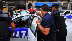 altText(La muerte de un anciano en un Abitab provocó malestar con la policía)}