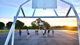 altText(Gobierno de Canelones inauguró nuevo espacio público y polideportivo en Progreso)}