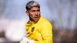 altText(Peñarol: Cortés adentro y mantiene dudas en el lateral derecho y la banda izquierda)}
