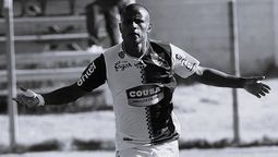 altText(El recuerdo de futbolistas y clubes a Mathías Acuña)}