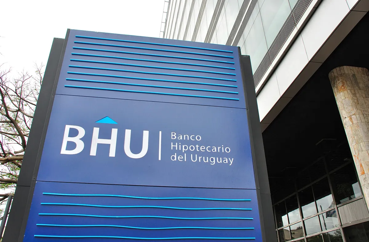 Proyecto de refinanciación de deudas del BHU se vota en octubre