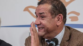 Da Silva criticó a Yamandú Orsi por Cardama y la gente no se lo perdonó en redes