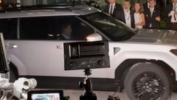 altText(La camioneta de la polémica: Orsi mostró factura y entregó vehículo como forma de pago)}