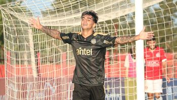 Peñarol fue orden y progreso para ganarle a Rentistas