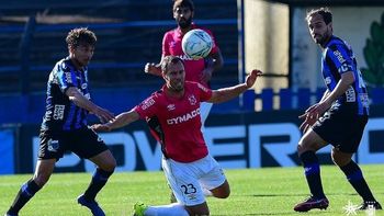 Liverpool ganó y se mantiene a una unidad de los punteros