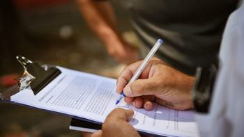 Opositores al referéndum viralizaron error de imprenta en papeletas