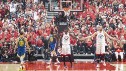 altText(¿Por qué la marihuana enfrentó a López Obrador con la NBA?)}