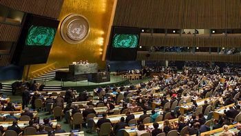 Sin precedentes: despiden al fiscal de la Corte Penal Internacional
