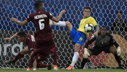 altText(Brasil no pudo con Venezuela ni con el VAR)}