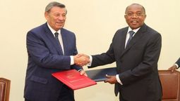 altText(Angola y Uruguay impulsan relaciones de cooperación)}