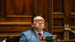 altText(¿Quién es Jin Tan Meng el diputado uruguayo nacido en China?)}