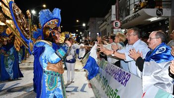 Académicos, última ganadora del Desfile de Carnaval de Artigas.