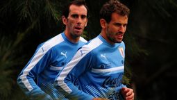 altText(Séptima baja en la selección se lesionó Stuani)}