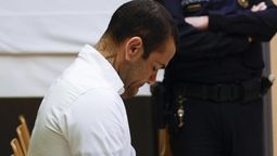 altText(Dani Alves condenado a cuatro años y medio de cárcel)}