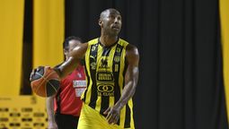 altText(Peñarol pegó primero y le ganó con claridad a Defensor Sporting)}