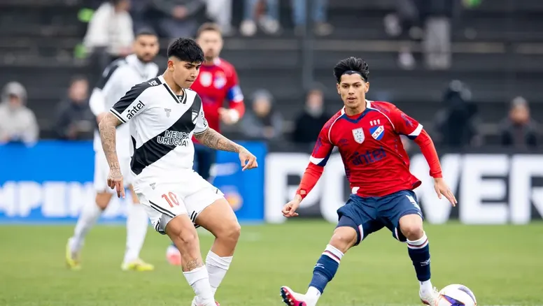 Nacional empató con Danubio y encendió las alarmas por Agustín Dos Santos tras un fuerte golpe en la cabeza
