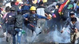 altText(Crisis en Bolivia: Diputados sanciona ley que abre el camino al Estado de Excepción)}