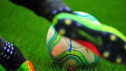 altText(Doce empresas compraron los pliegos para los derechos de televisación del fútbol)}