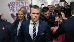 altText(Secretario de Guerra de EEUU la pasó mal en el Congreso: 