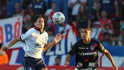 altText(Nacional derrotó 2 a 0 Puerto Cabello en el Parque Central)}