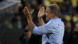 altText(Diego Aguirre le daría el sí a Cavani para Peñarol)}