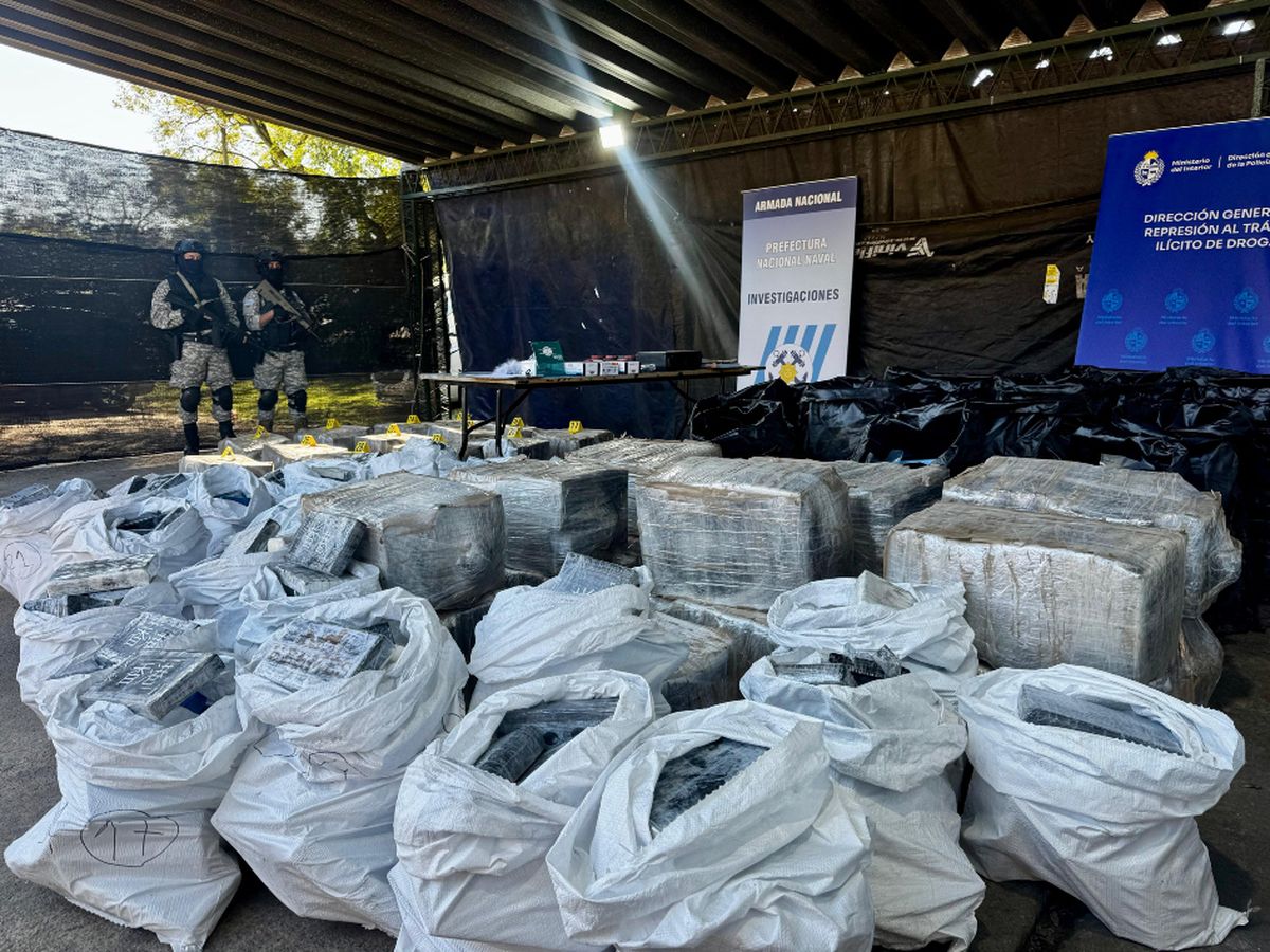 Cinco personas fueron imputadas por el cargamento de cocaína hallado en Punta Espinillo.
